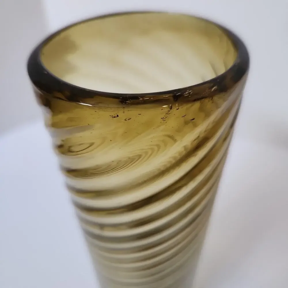 Mid Century Modern Honey Amber Hand Blown Swirl Art Glass Vase Rough Pontail 9.5
